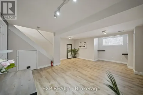 1832 Loranger Court Ottawa ON K1C 7H6