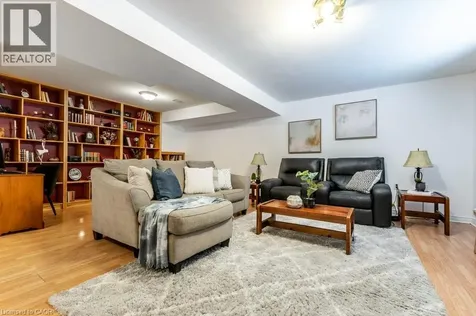 62 Spadara Drive Hamilton ON L9B 2K3