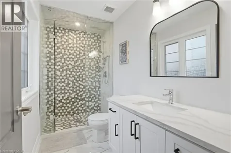 121 Moffatt Street St. Catharines ON L2P 2L8