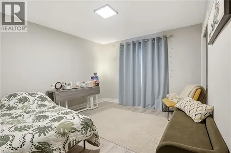 121 Moffatt Street St. Catharines ON L2P 2L8