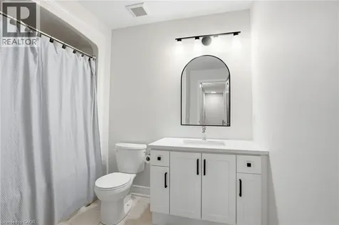 121 Moffatt Street St. Catharines ON L2P 2L8