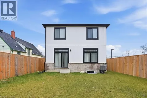 121 Moffatt Street St. Catharines ON L2P 2L8