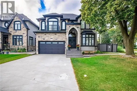 4 Lockman Drive Ancaster ON L0K 0C1