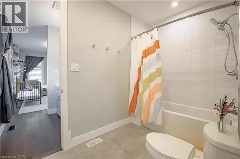 4 Lockman Drive Ancaster ON L0K 0C1