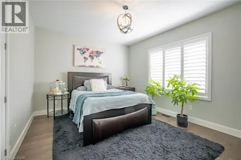 4 Lockman Drive Ancaster ON L0K 0C1