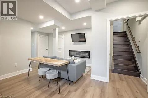 4 Lockman Drive Ancaster ON L0K 0C1
