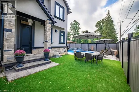 4 Lockman Drive Ancaster ON L0K 0C1