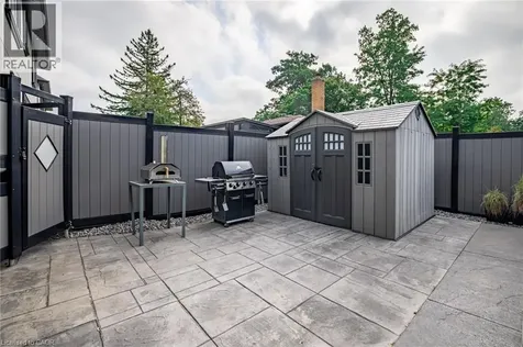 4 Lockman Drive Ancaster ON L0K 0C1