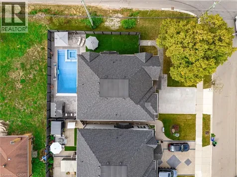 4 Lockman Drive Ancaster ON L0K 0C1