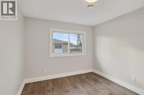 816 Wellington Street Sarnia ON N7T 1J5