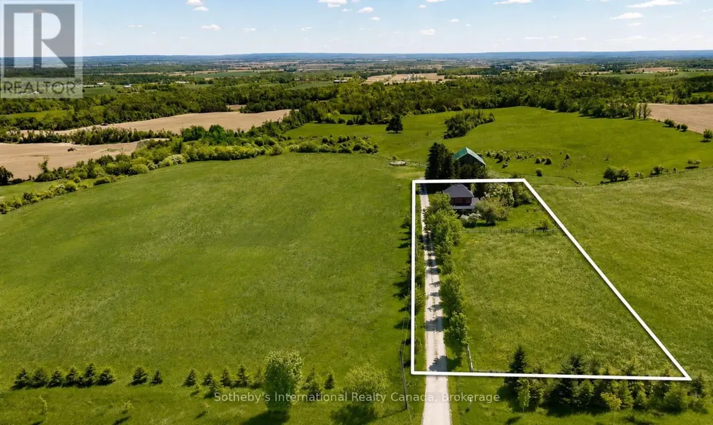1943 Fairgrounds Road South Clearview ON L0M 1G0
