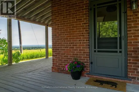 1943 Fairgrounds Road South Clearview ON L0M 1G0