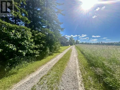 1943 Fairgrounds Road South Clearview ON L0M 1G0