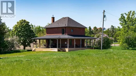 1943 Fairgrounds Road South Clearview ON L0M 1G0
