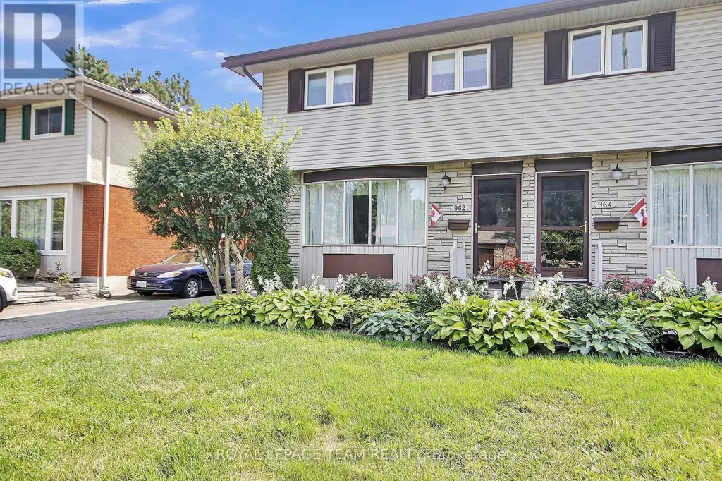 962 Dynes Road Ottawa ON K2C 0G8