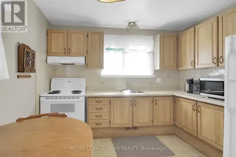 962 Dynes Road Ottawa ON K2C 0G8
