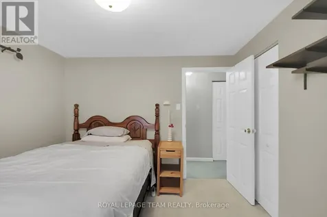 962 Dynes Road Ottawa ON K2C 0G8