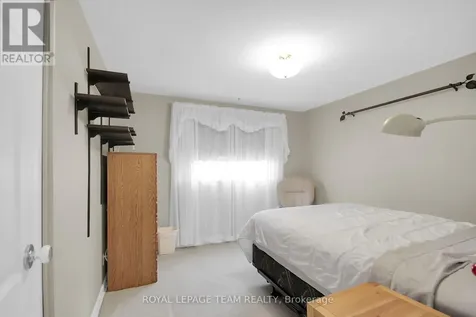 962 Dynes Road Ottawa ON K2C 0G8