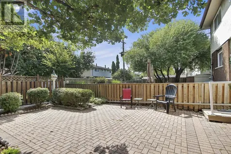 962 Dynes Road Ottawa ON K2C 0G8