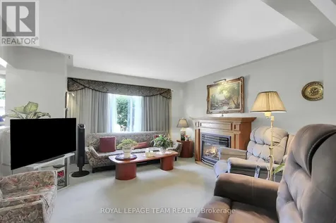 962 Dynes Road Ottawa ON K2C 0G8