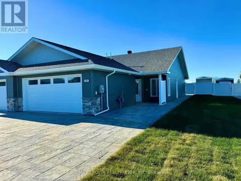 18 Golf Street Kapuskasing ON P5N 3J6