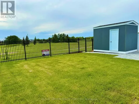 18 Golf Street Kapuskasing ON P5N 3J6