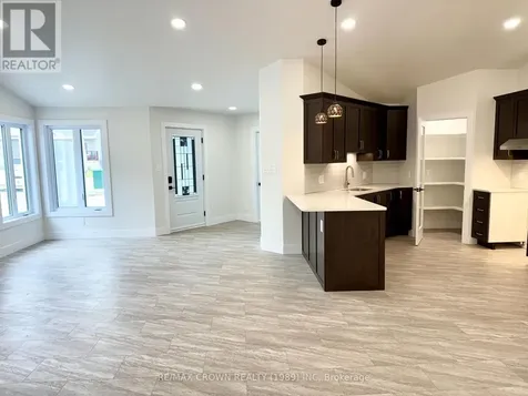 18 Golf Street Kapuskasing ON P5N 3J6