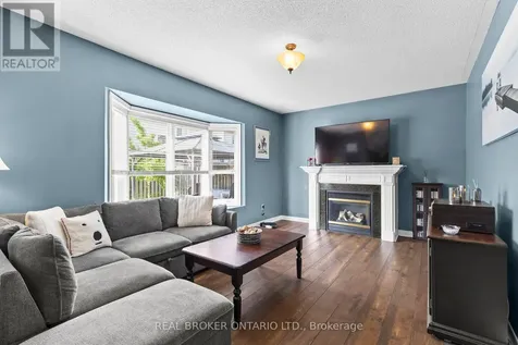 17 Cranberry Lane Barrie (400 West) ON L4N 0Z1