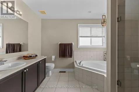 17 Cranberry Lane Barrie (400 West) ON L4N 0Z1
