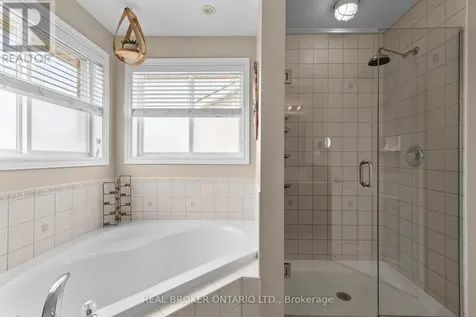 17 Cranberry Lane Barrie (400 West) ON L4N 0Z1