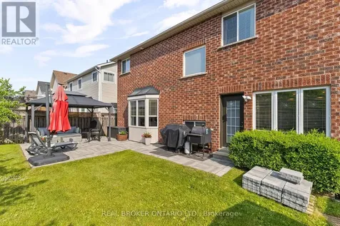 17 Cranberry Lane Barrie (400 West) ON L4N 0Z1