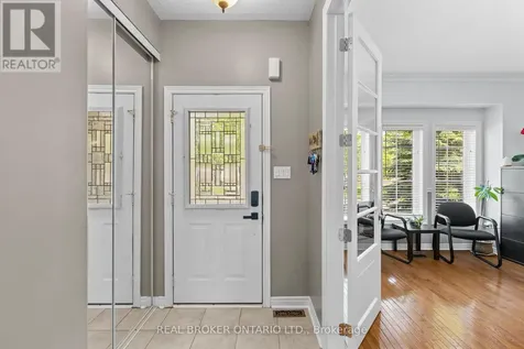 17 Cranberry Lane Barrie (400 West) ON L4N 0Z1