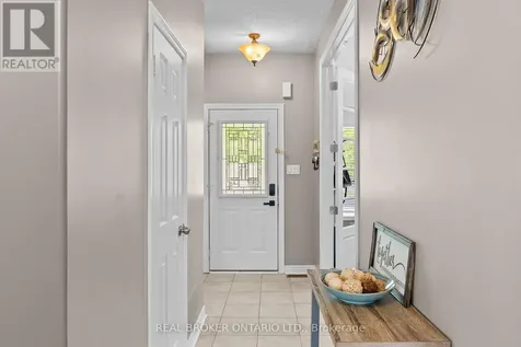 17 Cranberry Lane Barrie (400 West) ON L4N 0Z1