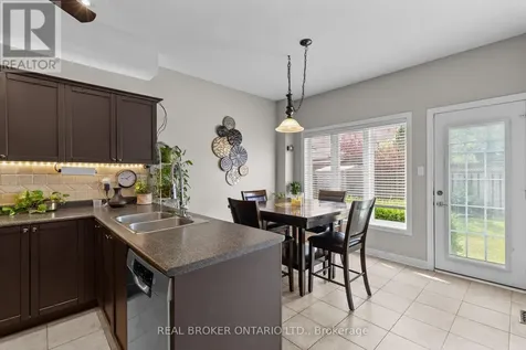17 Cranberry Lane Barrie (400 West) ON L4N 0Z1