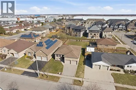 9 Pace Avenue Brantford ON N3S 7V4