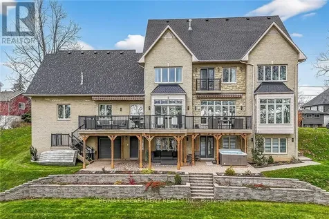 397 Caithness Street East Haldimand ON N3W 1C8