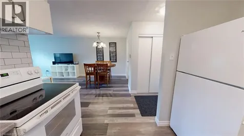 15 Jacksway Crescent London ON N5X 3T8