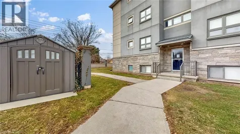 15 Jacksway Crescent London ON N5X 3T8