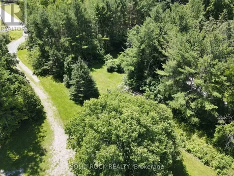 202 Highfield Crescent Beckwith ON K7C 3P2