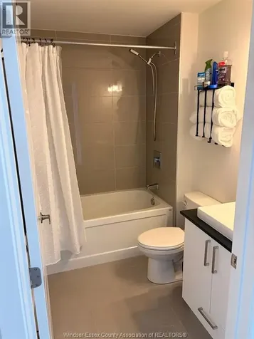 121 Parkdale Avenue Ottawa ON K1Y 4J2