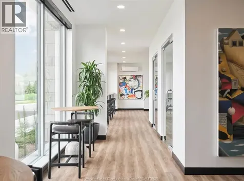 121 Parkdale Avenue Ottawa ON K1Y 4J2