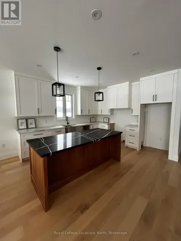 16 Hilton Lane Meaford ON N4L 1L8