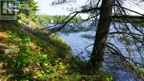 25 Peninsula Shore Road East Mcdougall ON P2A 2W9
