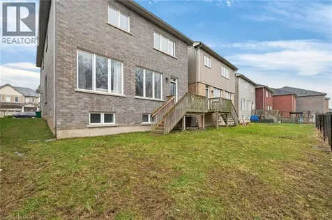 7809 Hackberry Trail East Niagara Falls ON L2H 3R5