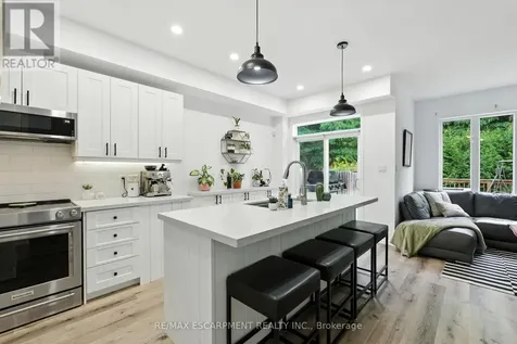 21 Diana Avenue Brantford ON N3T 0G7