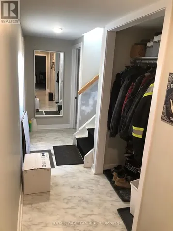 1180 Southwood Drive Ottawa ON K2C 3C3