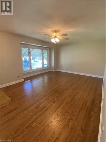 21 Bluebird Avenue Hamilton ON L9A 3W4