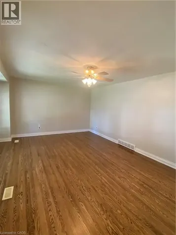 21 Bluebird Avenue Hamilton ON L9A 3W4