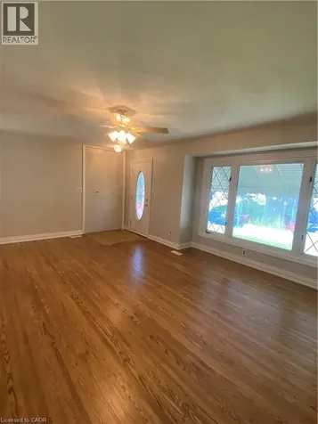 21 Bluebird Avenue Hamilton ON L9A 3W4