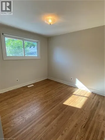 21 Bluebird Avenue Hamilton ON L9A 3W4